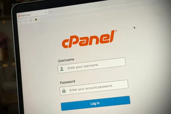 Vulnerabilità in cPanel: gli hacker sfruttano un bug usato da milioni di siti web