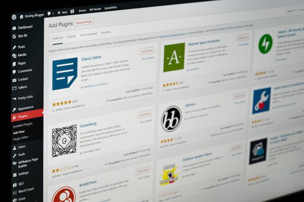 Crea il tuo sito professionale gratis per 12 mesi