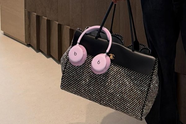 Lamine Yamal e le nuove cuffie over-ear Beats: Stile e Comfort al Top