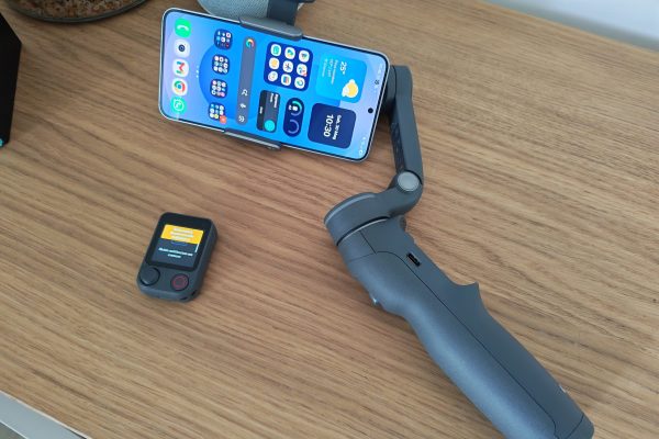 Recensione approfondita del DJI Osmo Mobile 8P: Innovazioni con FrameTap e Intelligenza Artificiale