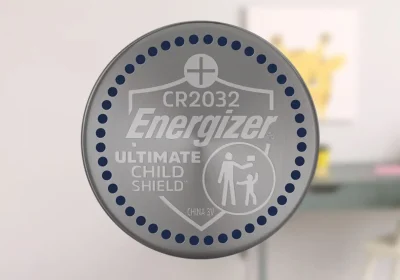 Energizer presenta la batteria anti-ingestione per bambini: scopri il suo funzionamento innovativo