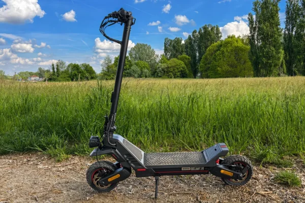 Engwe Y1000: la recensione del monopattino elettrico 4×4 per avventure offroad
