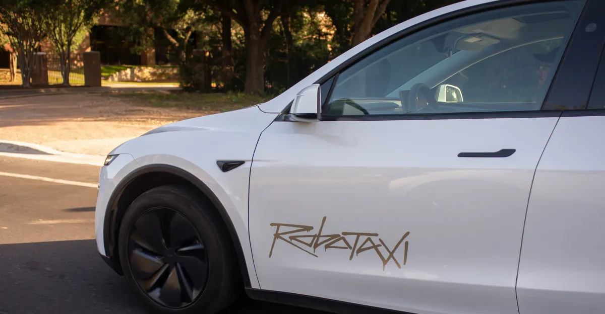 Tesla supera il limite di Musk per la guida “sicura e autonoma”