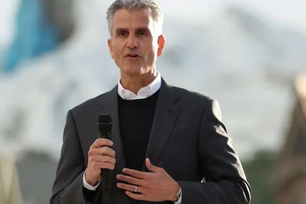 La battaglia contro Trump: la prova decisiva per il nuovo CEO di Disney