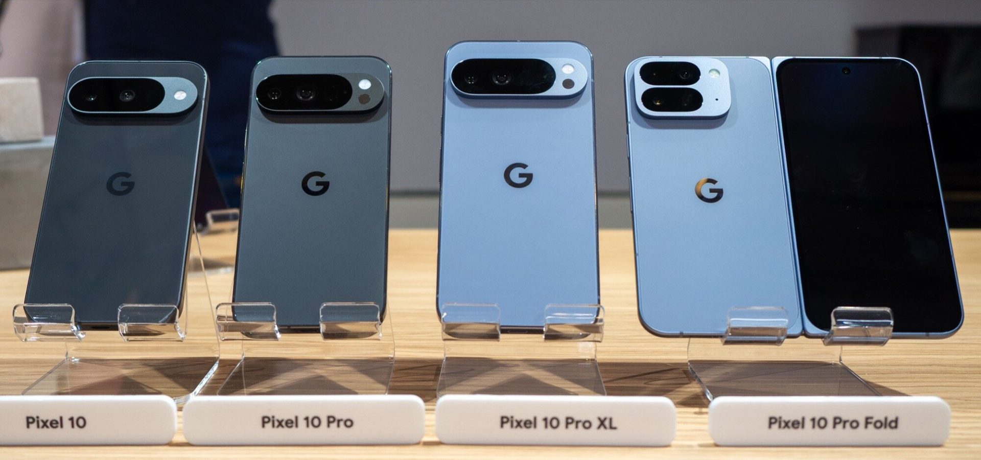 Aggiornamento di Maggio per Pixel 10: Blocchi nei Downgrade di Android
