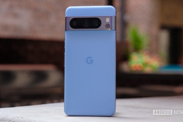 Il tuo telefono Pixel 8 è quasi pronto per il supporto AirDrop!