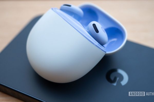 Un errore strano nei Pixel Buds fa scomparire i controlli di ANC e trasparenza