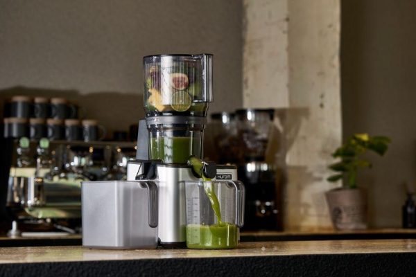 Hurom CP50: Succhi Freschi e Professionali con un Semplice Pulsante