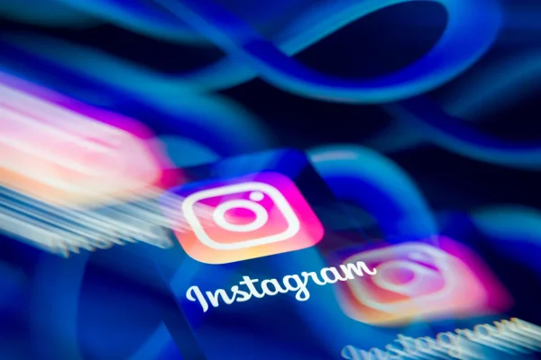 Come disattivare la nuova funzione Instants di Instagram e rimuovere foto condivise per errore