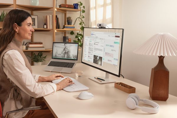 Logitech Signature Comfort Plus: Mouse Ergonomico con Supporto Palmare Imbottito e Tastiera Confortevole