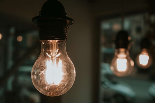 Risparmia sulle Bollette: Blocca il Prezzo di Luce e Gas e Dì Addio ai Rincari!