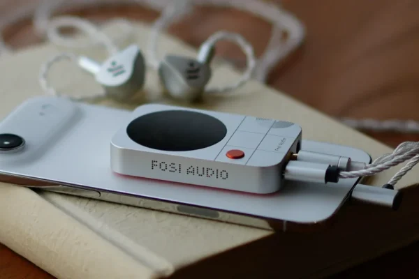 Amplificatore per cuffie magnetico: DAC e display direttamente sul retro del tuo iPhone!