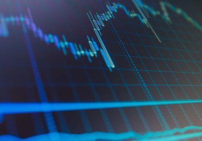 Trimestrali Big Tech: l’AI Spinge i Ricavi, Ma il Mercato Preoccupa per i Costi