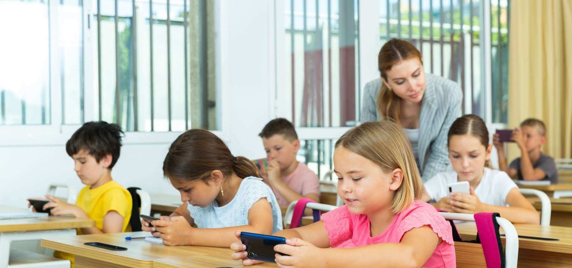 Crescita Digitale: Guida all’Accompagnamento dei Bambini nei Primi Anni
