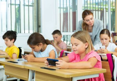 Crescita Digitale: Guida all’Accompagnamento dei Bambini nei Primi Anni