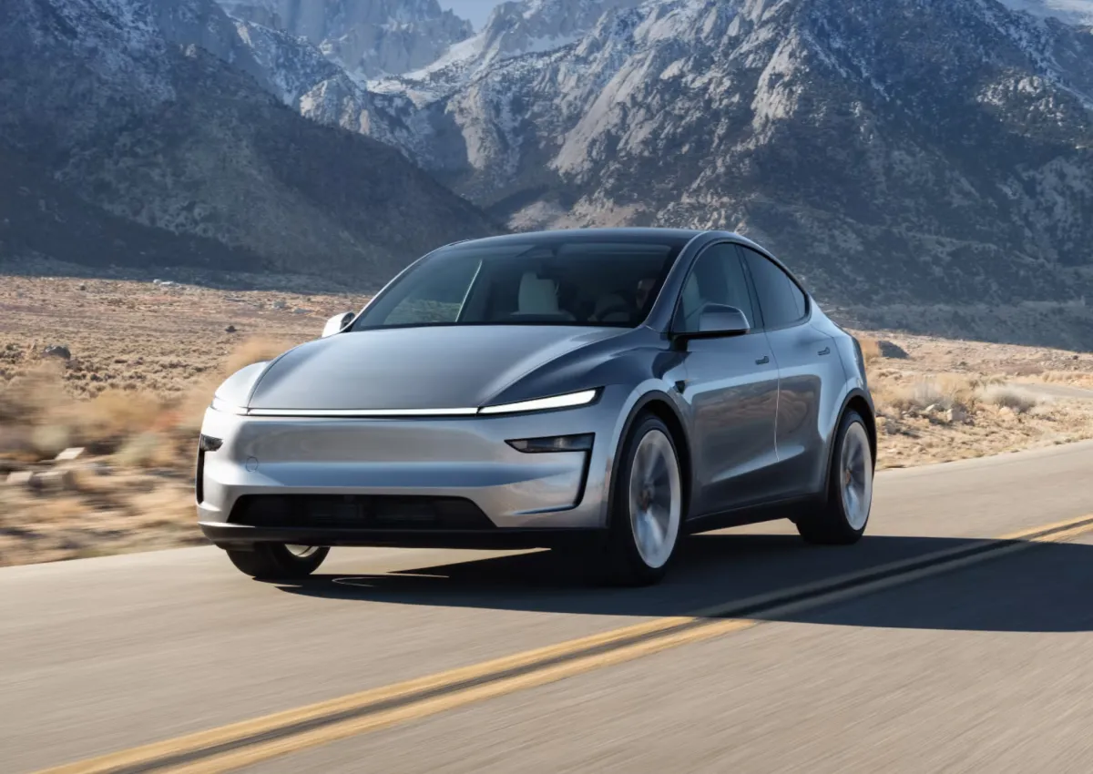Tesla Model Y: La Prima Auto a Raggiungere i Nuovi Standard di Sicurezza per l’Assistenza alla Guida negli USA