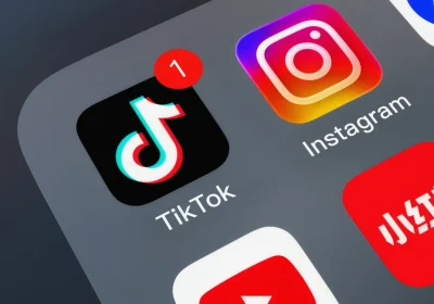 Il nuovo ‘Campus Hub’ di TikTok: chat e feed per gruppi universitari!