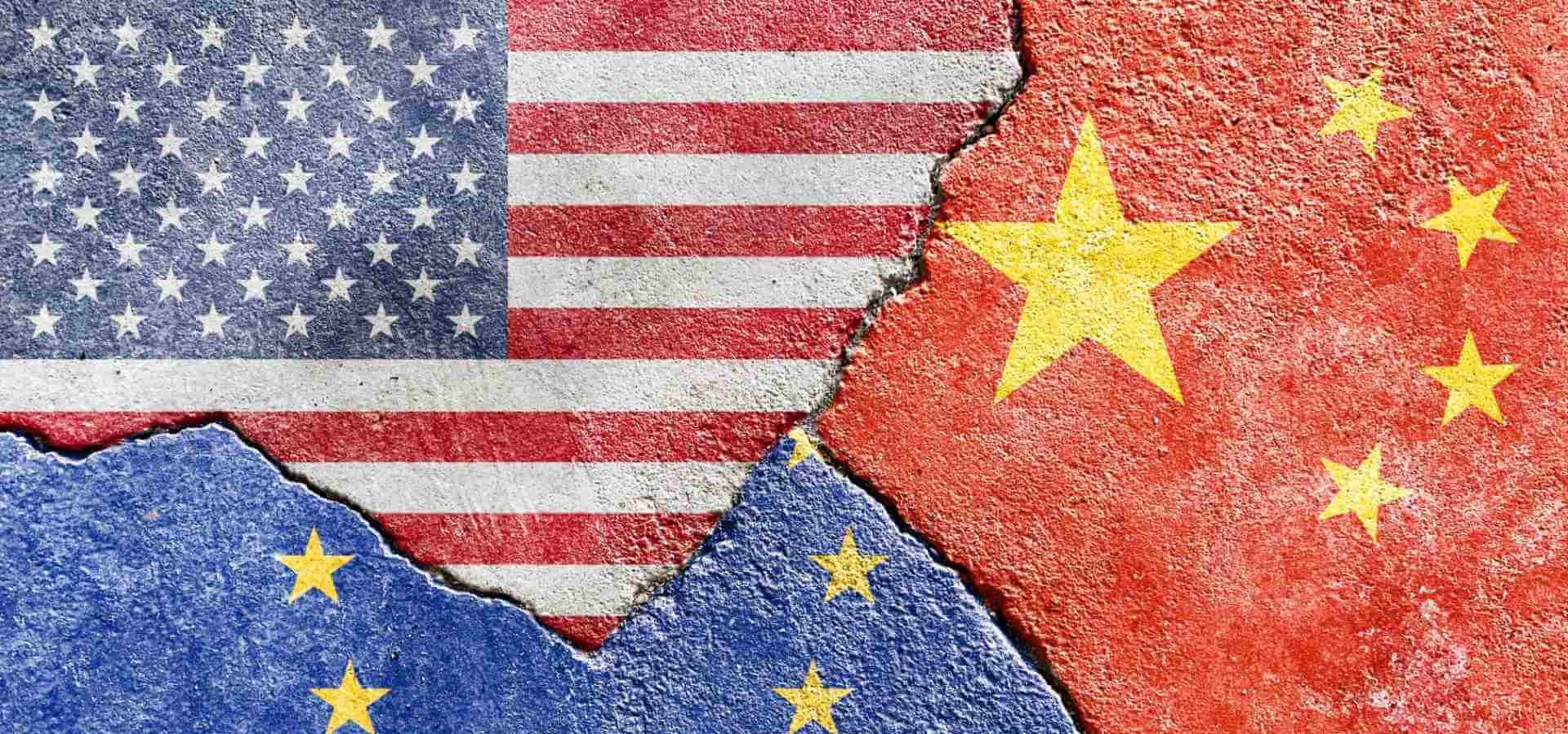 L’IA e il Divario Globale: Investimenti Privati negli USA e Strategia Pubblica in Cina