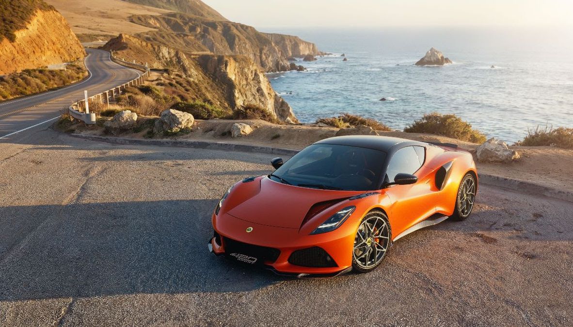 Lotus Emira 420 Sport: Potenza aumentata, peso ridotto e un mistero nel tetto