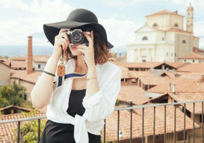 Internet all’estero: come rimanere connessi in modo conveniente
