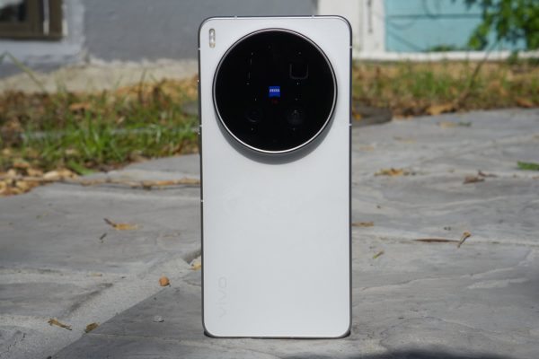 Recensione del Vivo X300 Ultra: il colosso delle fotocamere smartphone a un prezzo impegnativo