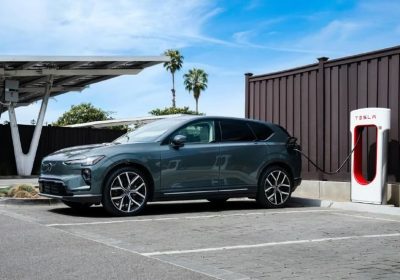 Le Volvo si ricaricheranno rapidamente grazie ai Supercharger Tesla