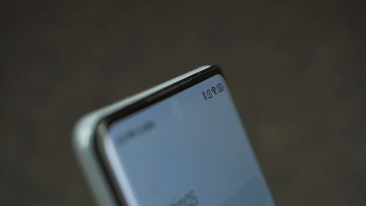 Xiaomi Mix 5 con fotocamera sotto lo schermo?