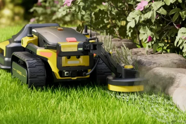 L’uomo con un esercito di robot rasaerba Yarbo