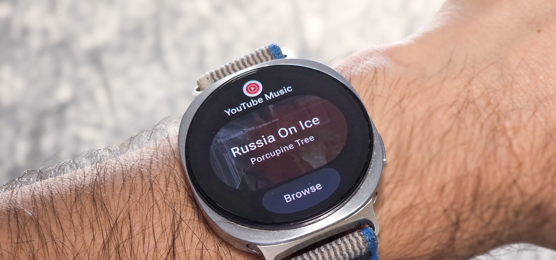 Problemi frustranti per gli utenti di Pixel e Galaxy Watch con YouTube Music: ecco la soluzione!