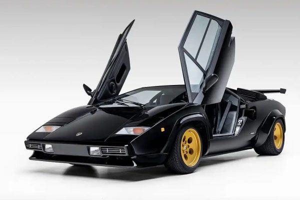 Lamborghini Rara Restaurata con 600.000 Dollari all’Asta: Valutazione da Record!