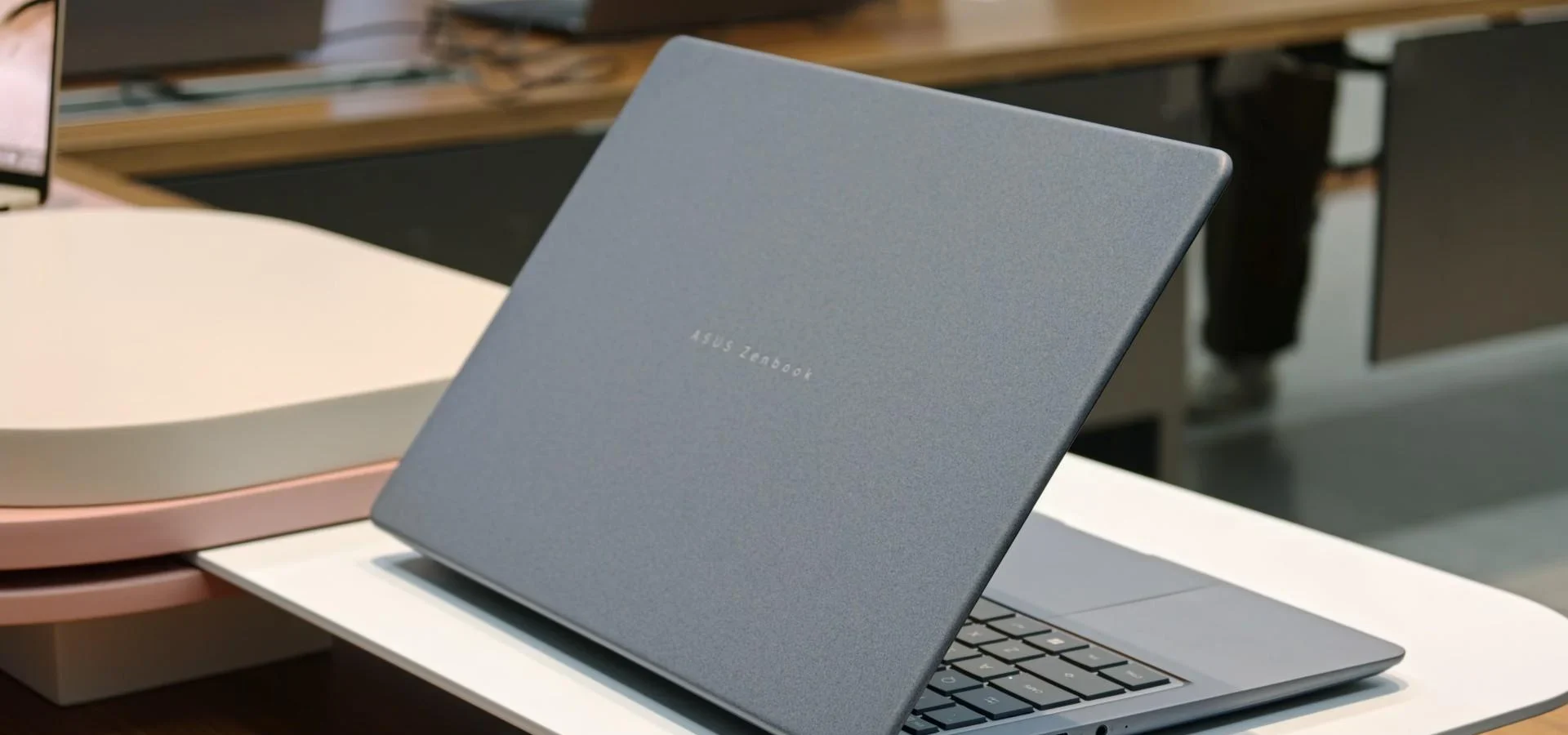 ASUS rivoluziona il mondo dell’AI: scopri i nuovissimi Zenbook, Vivobook, desktop e tablet