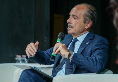 Intelligenza Artificiale: Come Ridurre le Liste d’Attesa in Sanità