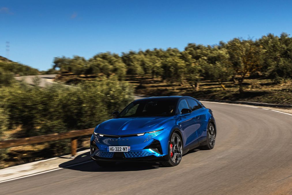 Alpine A390 GT: scopri la nuova ammiraglia elettrica francese – Video