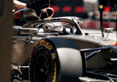 Incidente Shock in F1 a Barcellona: Un Sasso Ferma la Monoposto di Hulkenberg!