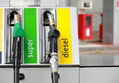 Carburanti: il crollo del prezzo del petrolio dopo l’intesa USA-Iran