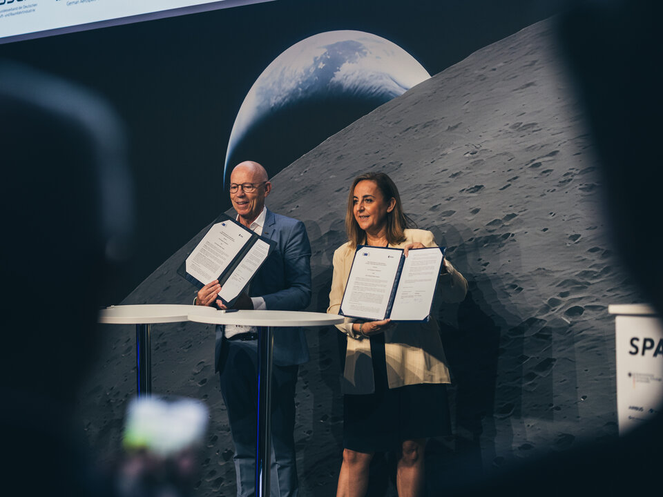 Esa e Commissione Europea: La Rivoluzione dei Servizi Satellitari in Orbita