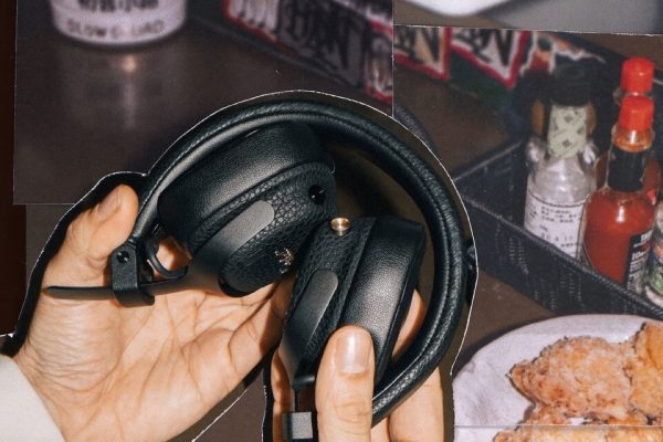 Marshall presenta le nuove cuffie rock classiche con isolamento intelligente