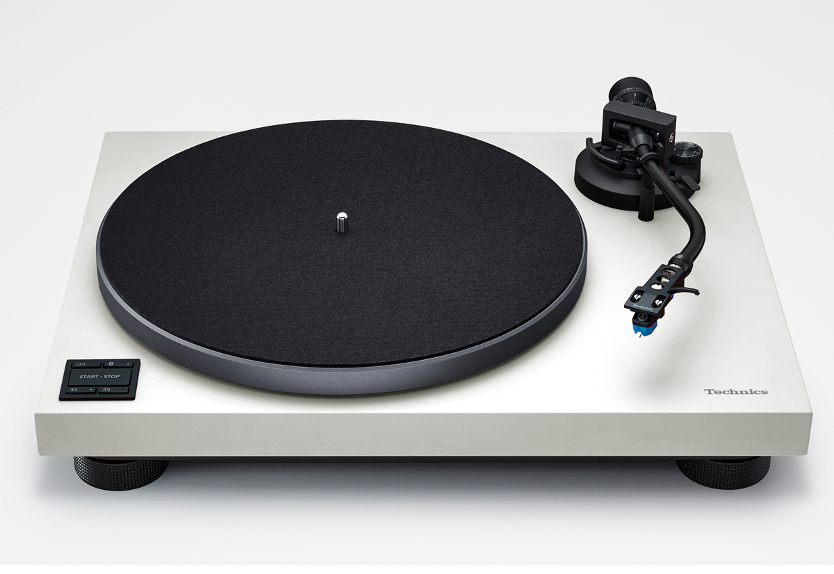 Technics presenta le nuove colorazioni del giradischi SL-40CBT all’High End di Vienna