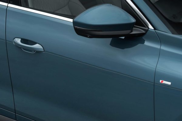 Audi Q7: Svelato un Nuovo Dettaglio della Terza Generazione!