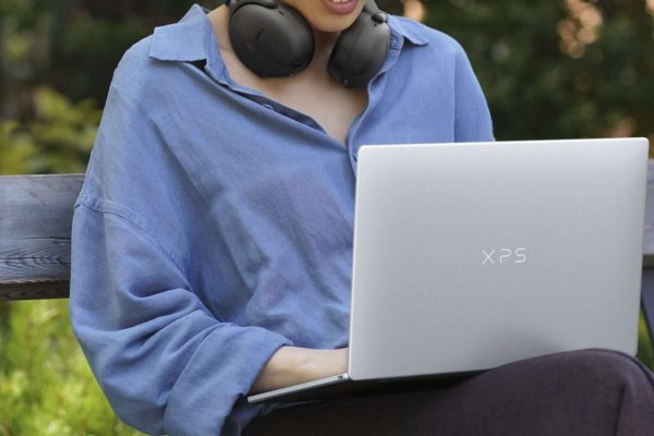 Dell XPS 13 sfida il MacBook Neo