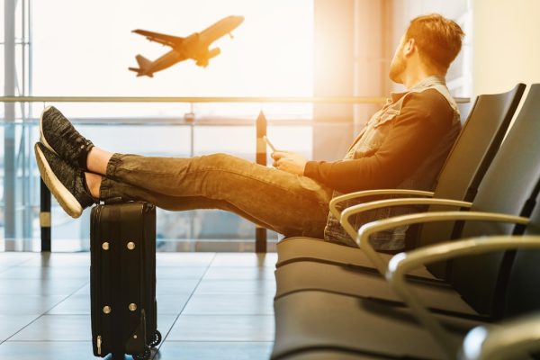 eSIM Saily con lounge e fast‑track in sconto