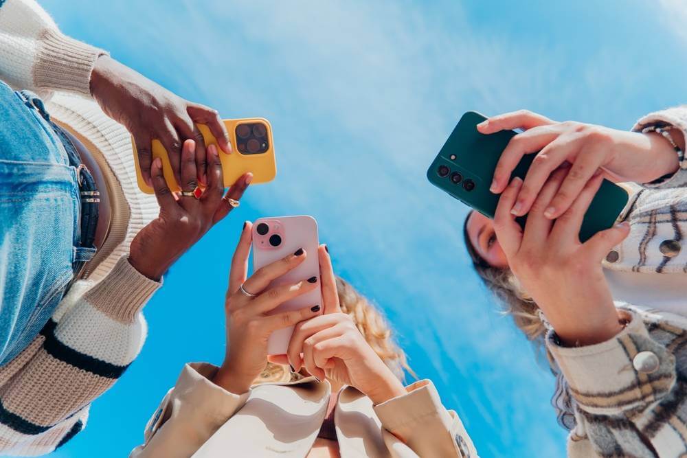 Social, notifiche e scroll infinito: il diritto si fa sentire