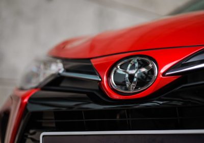 Toyota perde il primato in Giappone: il colosso dell’auto da record sotto pressione