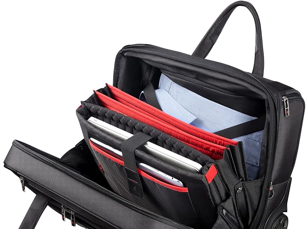 I migliori zaini e borse con ruote per viaggiare comodamente con il tuo laptop