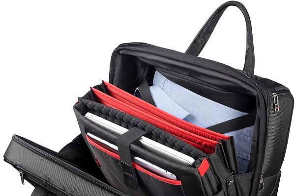 I migliori zaini e borse con ruote per viaggiare comodamente con il tuo laptop