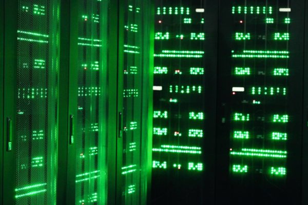 Neo-luddisti e intelligenza artificiale: quali rischi per l’economia americana?