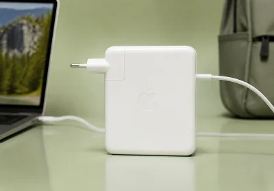 Apple Alimentatore USB-C da 140W in Offerta: Solo 89€, Prezzo Mai Visto!