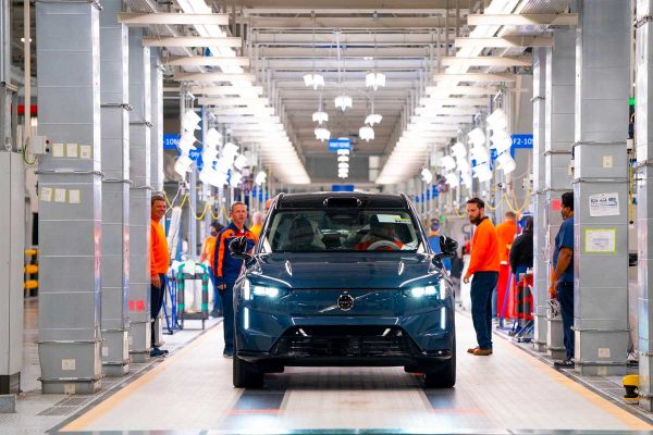 Volvo potenzia i suoi modelli con audio spaziale per CarPlay e sicurezza connessa