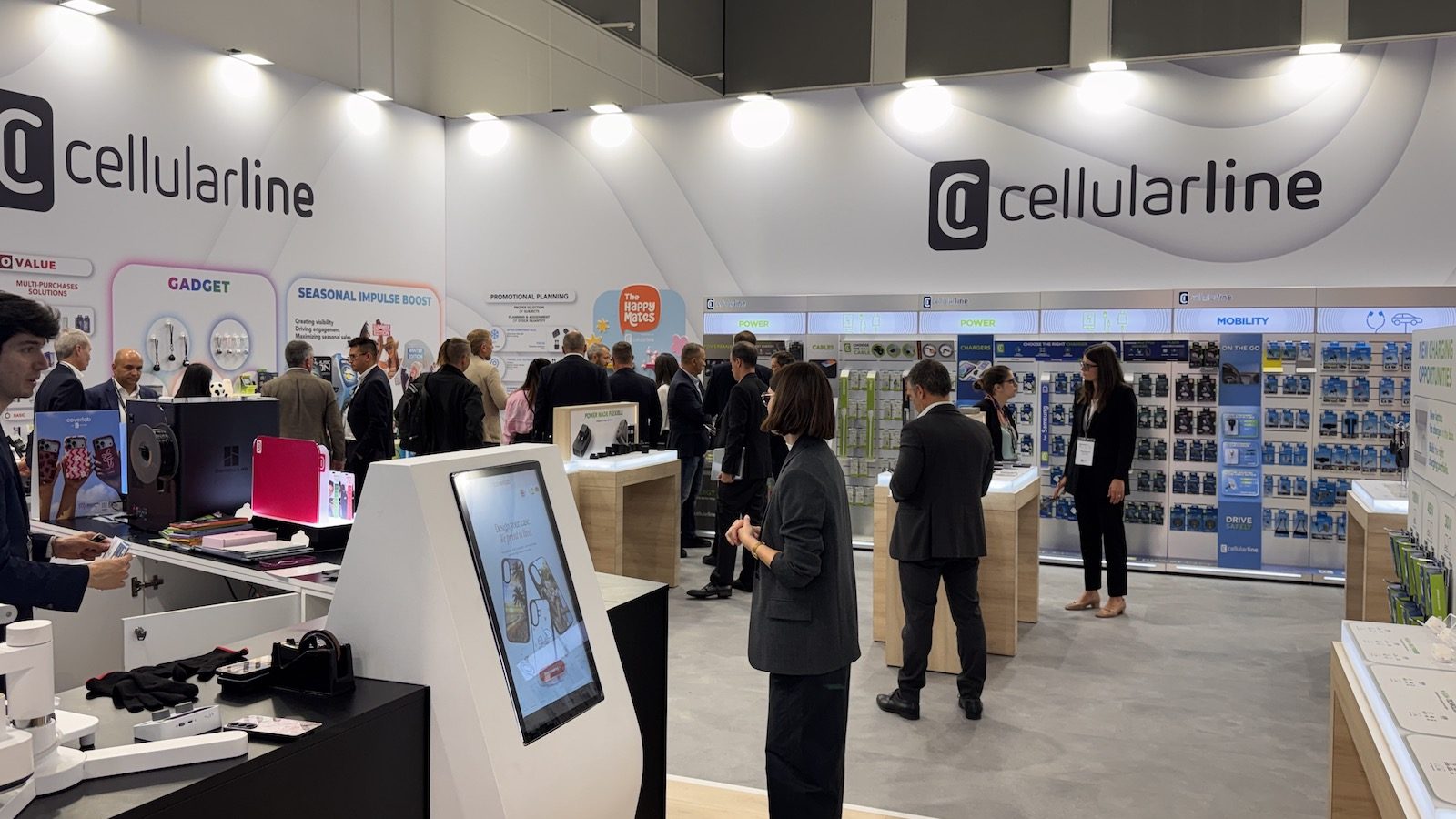 Cellularline IFA: Occhiali Smart Live AI, ZERO2, Qi2 e DUNA in anteprima!