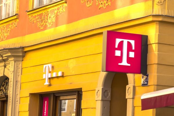 Deutsche Telekom: Nuove Figure Chiave per Innovazione Tecnologica e Finanziaria